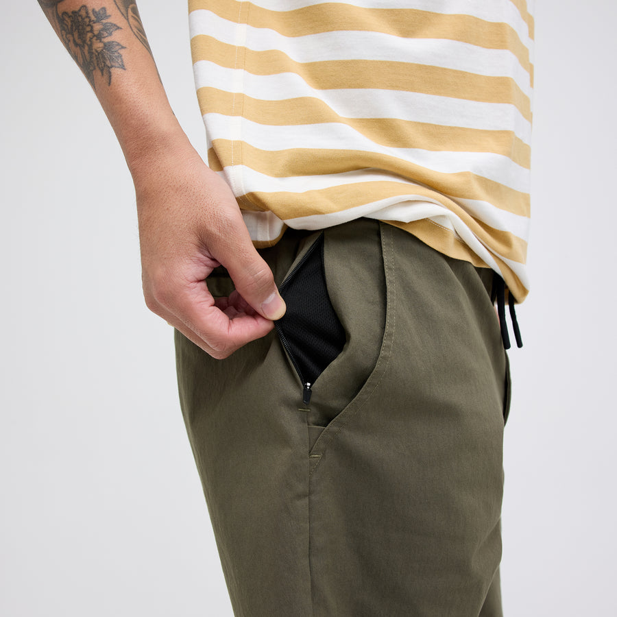 Compound Chino Short With FreshTek™